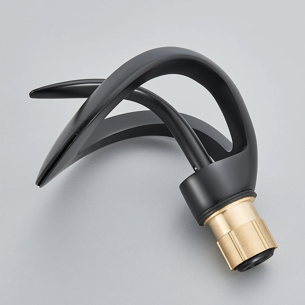 StylishMix Luxe Zwarte Messing Dekgemonteerde Wastafelkraan met Waterval Uitloop